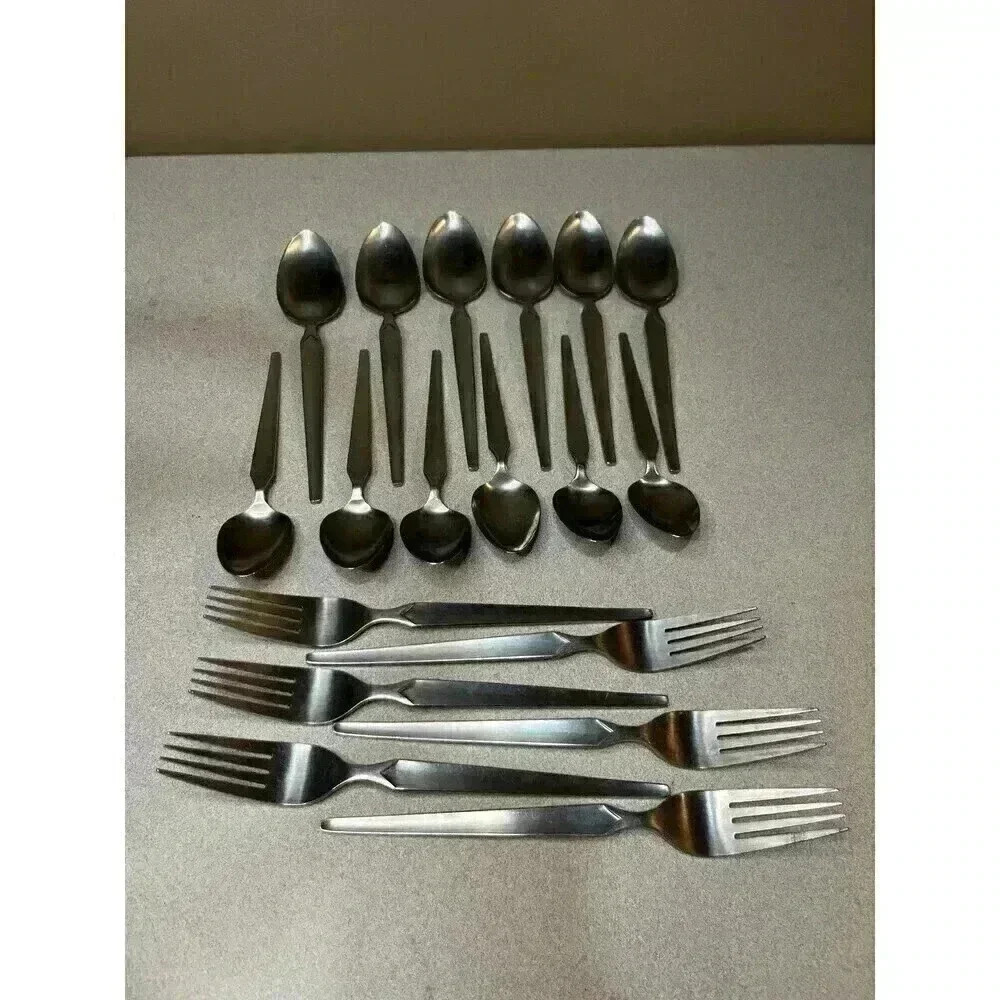 Stanley‎ Roberts Cortina Stainless Flatware Japan 18 Piece Service